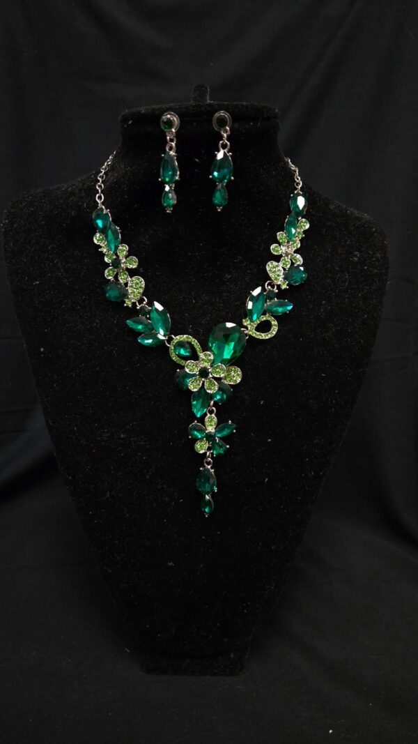 Emerald Bloom Elegance Set